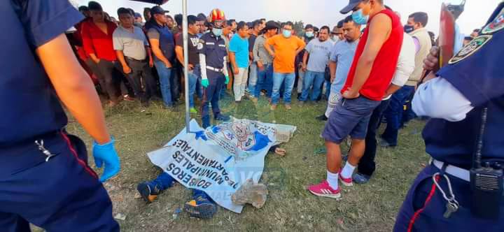7c4fbdd4 dc8b 4cc1 abe2 4af53f56aa2e Dos sicarios que se conducían en motocicleta ejecutaron a Hugo Isareal Guch Ajpuac de 43 años ex-alcade de San Andrés Itzapa.