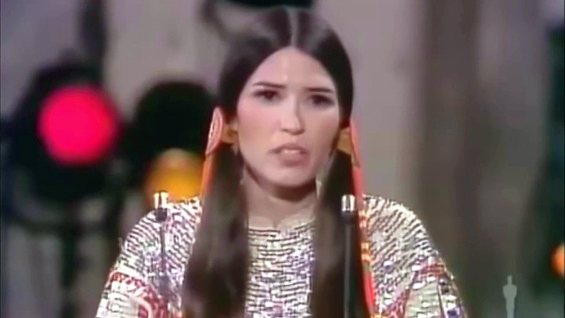 ¿Quién era Sacheen Littlefeather? Una mujer activista que rechazó un ...